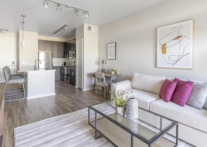 Apartment Landing Modern With Amazing Amenities *
