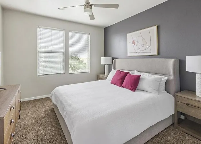 Landing Modern With Amazing Amenities Tempe